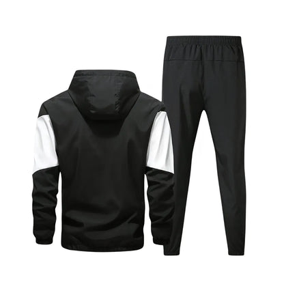 Trainingsanzug für Herren mit Kapuzenjacke und Jogginghose