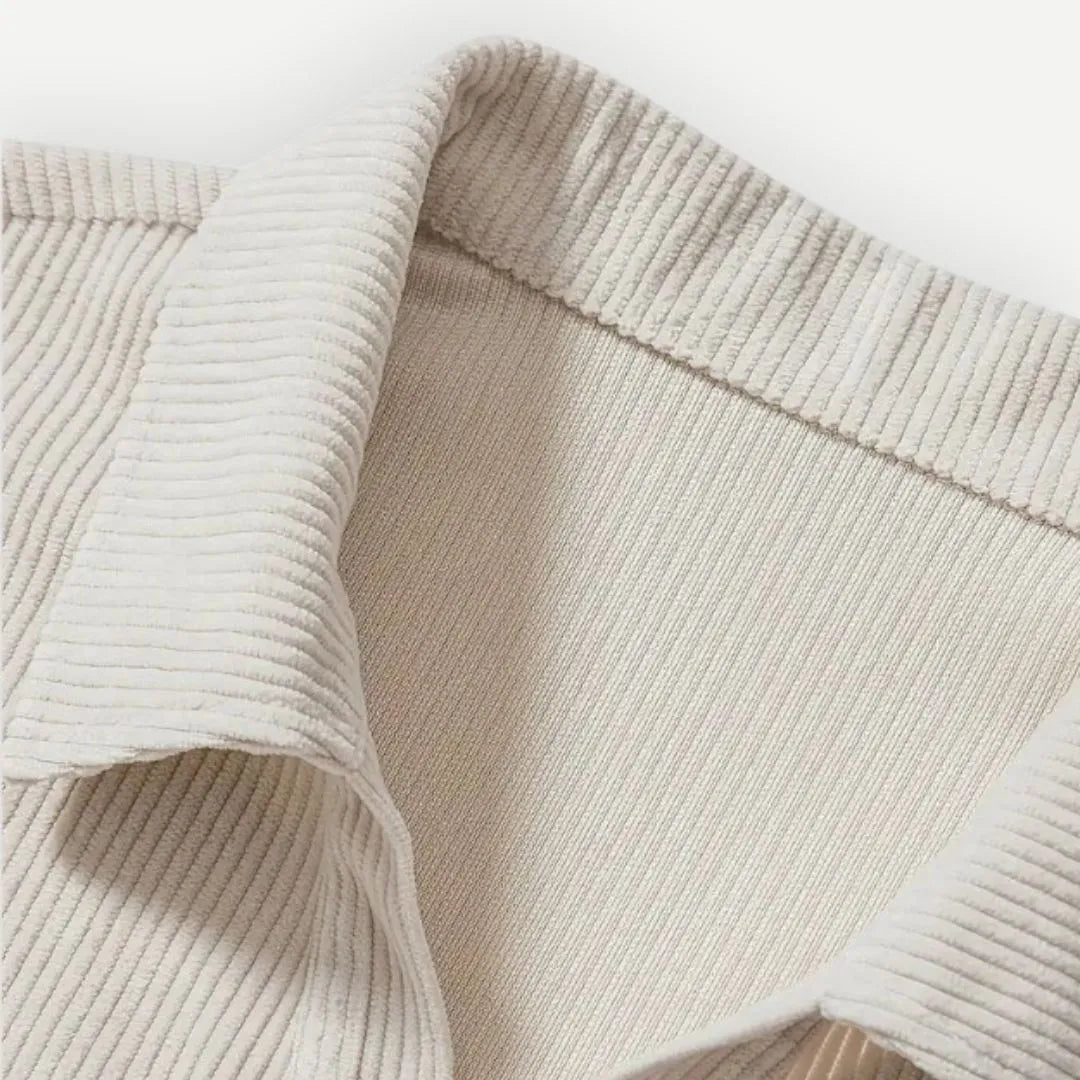 Geripptes Poloshirt für Herren mit offenem Kragen